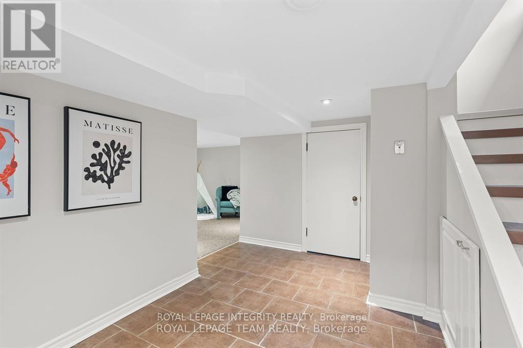 80 St Claire Avenue — photo 15