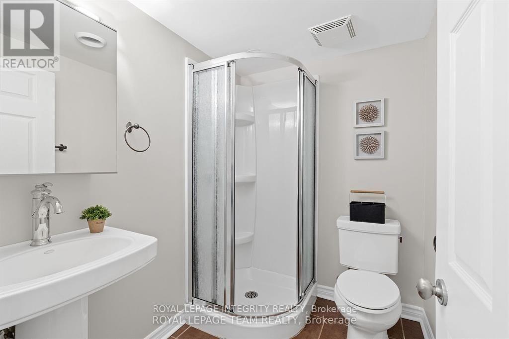 80 St Claire Avenue — photo 21