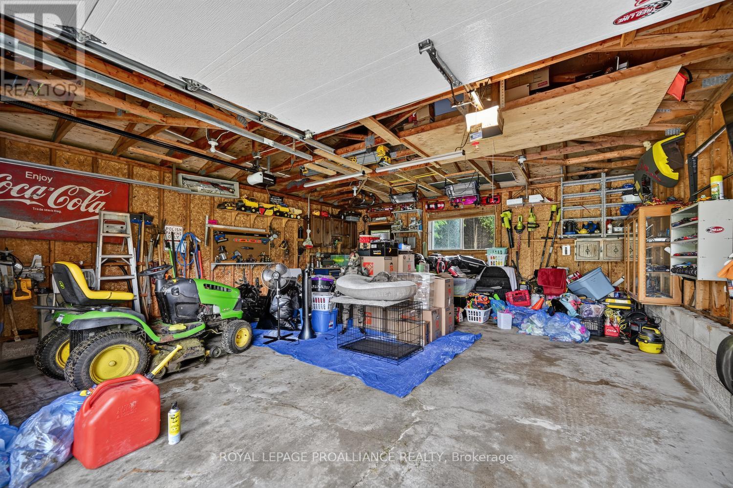 2950 Merwin Lane — photo 33