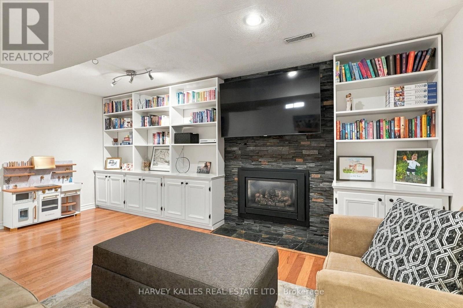 4181 Stonemason Crescent — photo 26