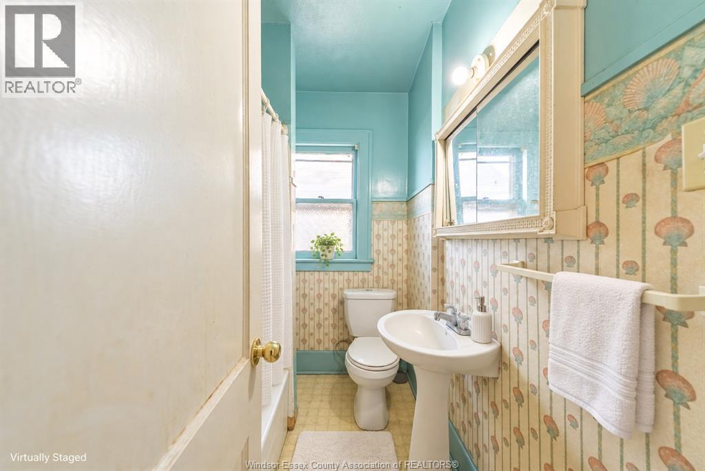 2137 YORK STREET - 10