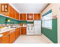 Kitchen - 2137 York Street, Windsor, ON N8X1W8 Photo 7