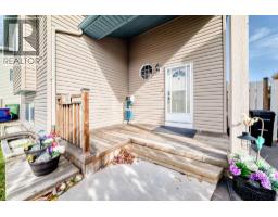 106 Elizabeth Way SE - photo 2
