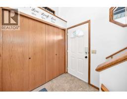 106 Elizabeth Way SE - photo 3