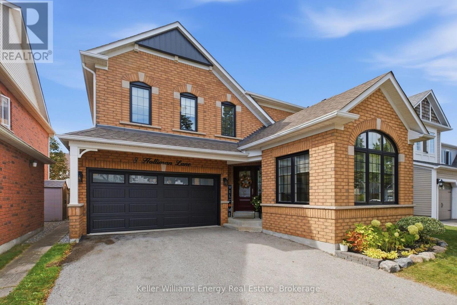 8 HOLLIMAN LANE, Ajax (South East) — photo 2