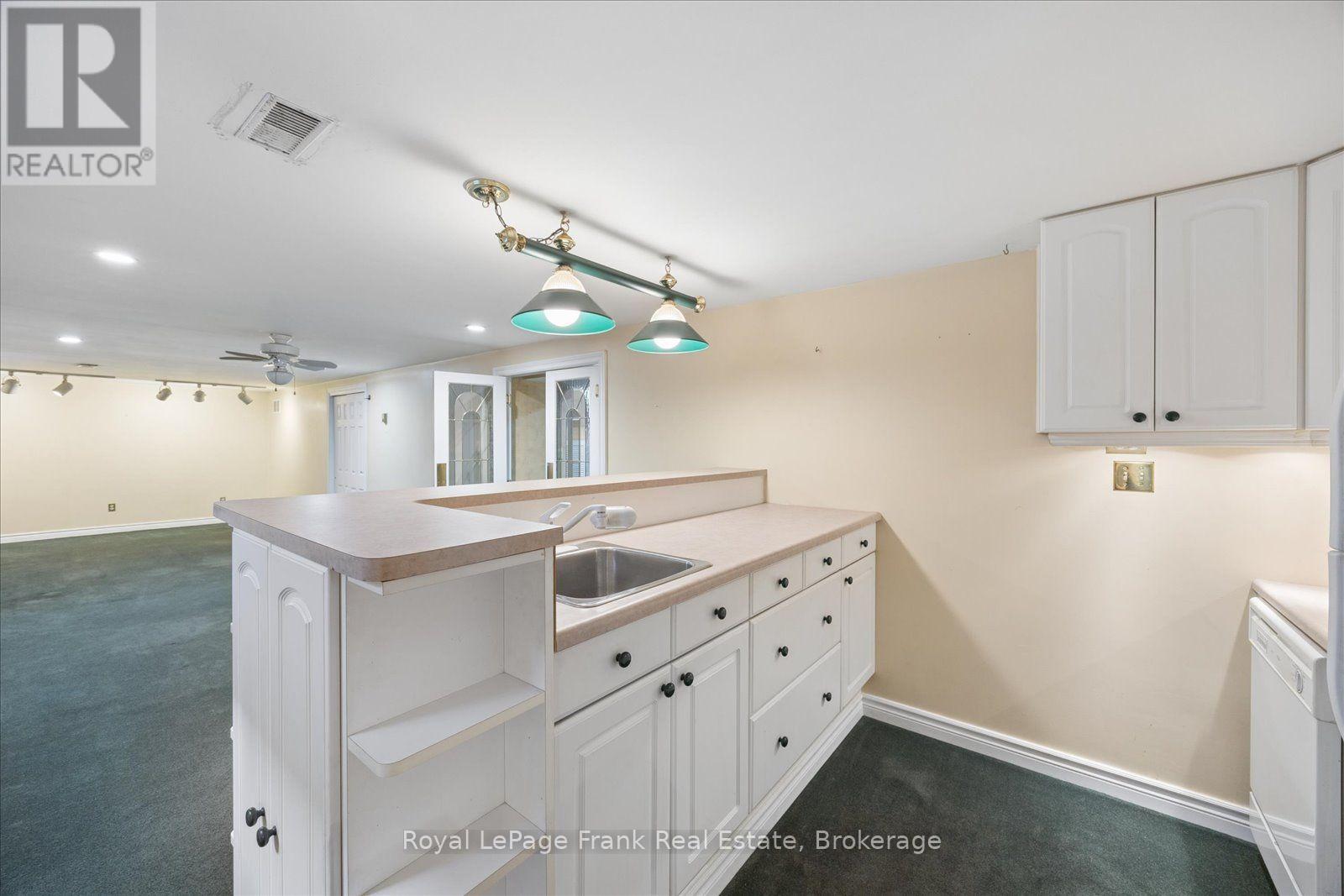 10 Sunicrest Boulevard — photo 22
