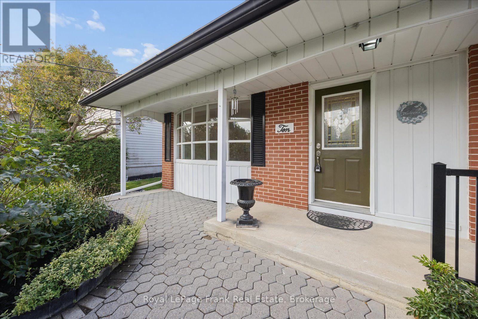 10 SUNICREST BOULEVARD - 5
