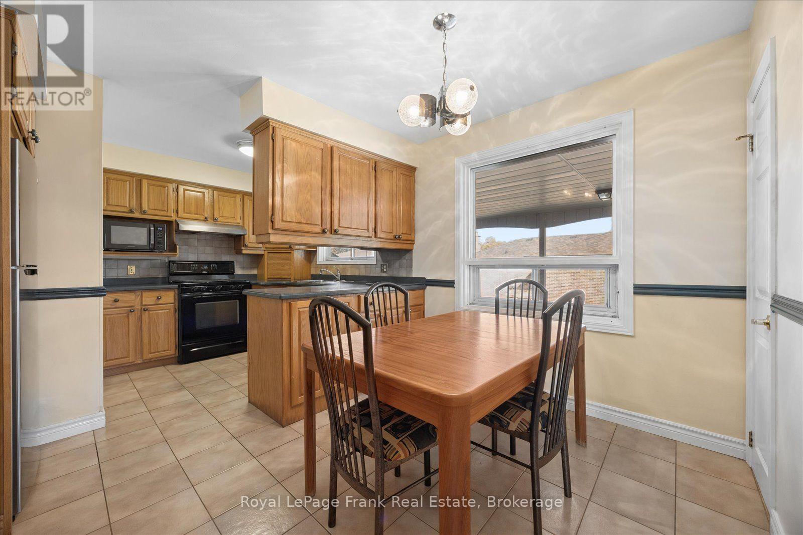 10 SUNICREST BOULEVARD - 9