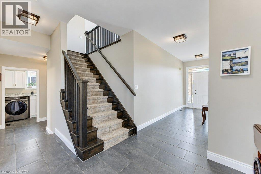 524 SUNDEW Drive, Waterloo — photo 4