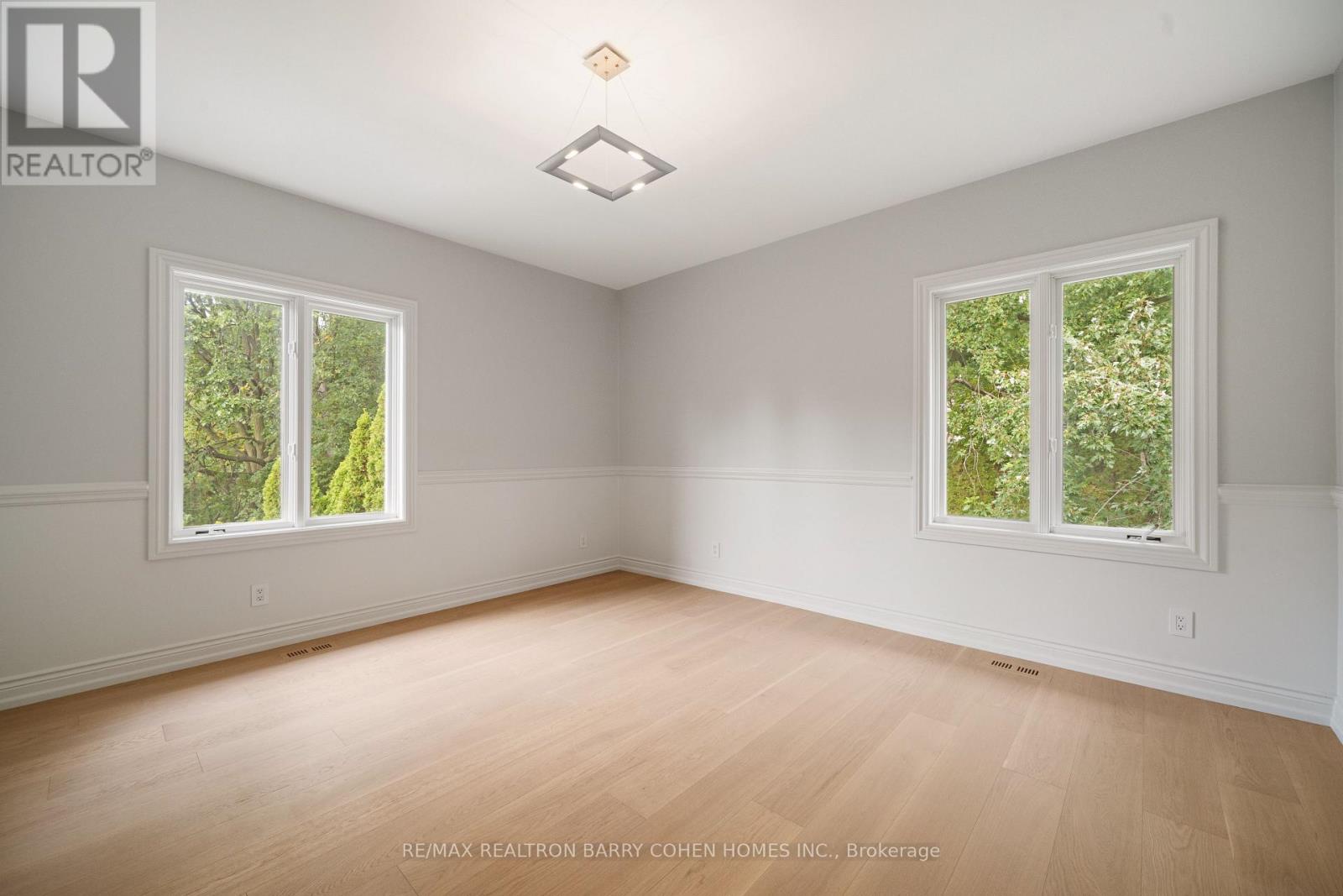 13 Legacy Court — photo 27
