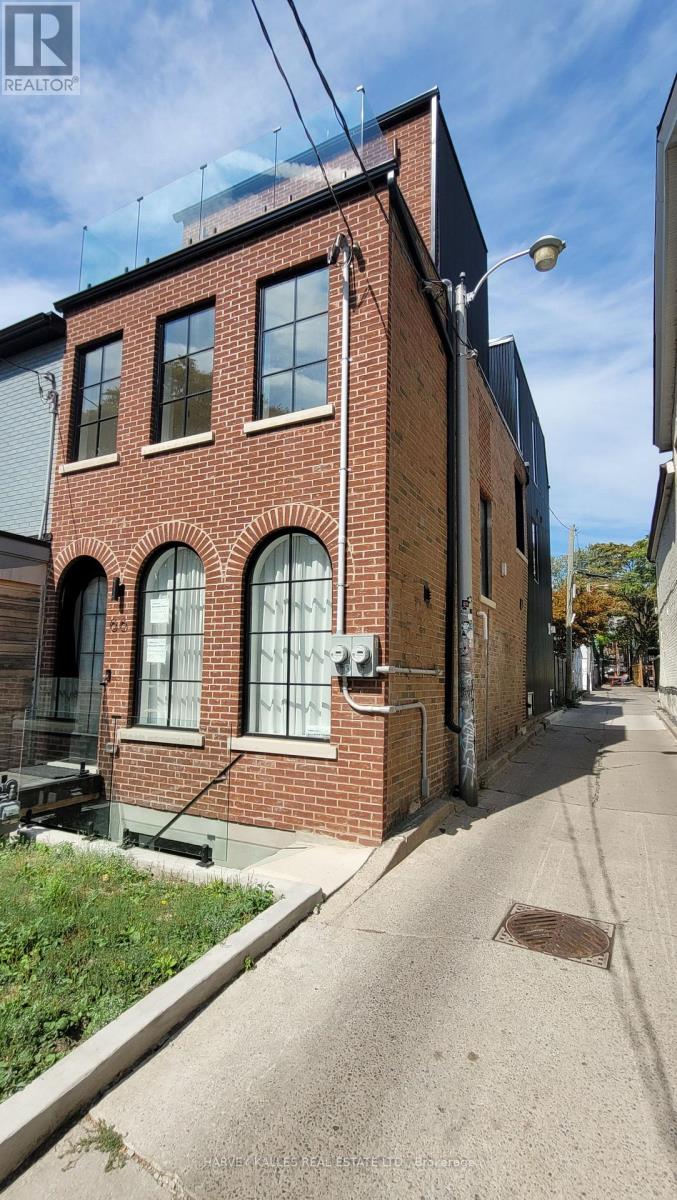 LOWER - 66 ARGYLE STREET, Toronto (Trinity-Bellwoods)