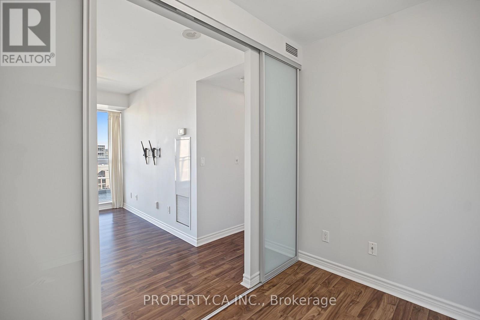 100 Western Battery Road — photo 18