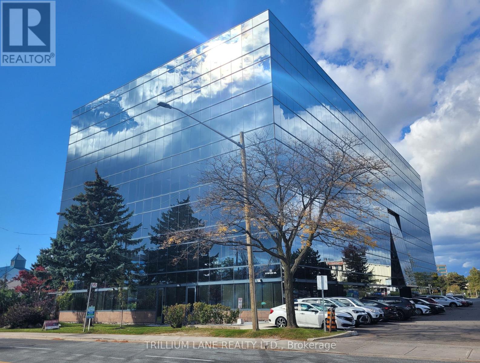 713 B - 18 WYNFORD DRIVE, Toronto (Banbury-Don Mills)