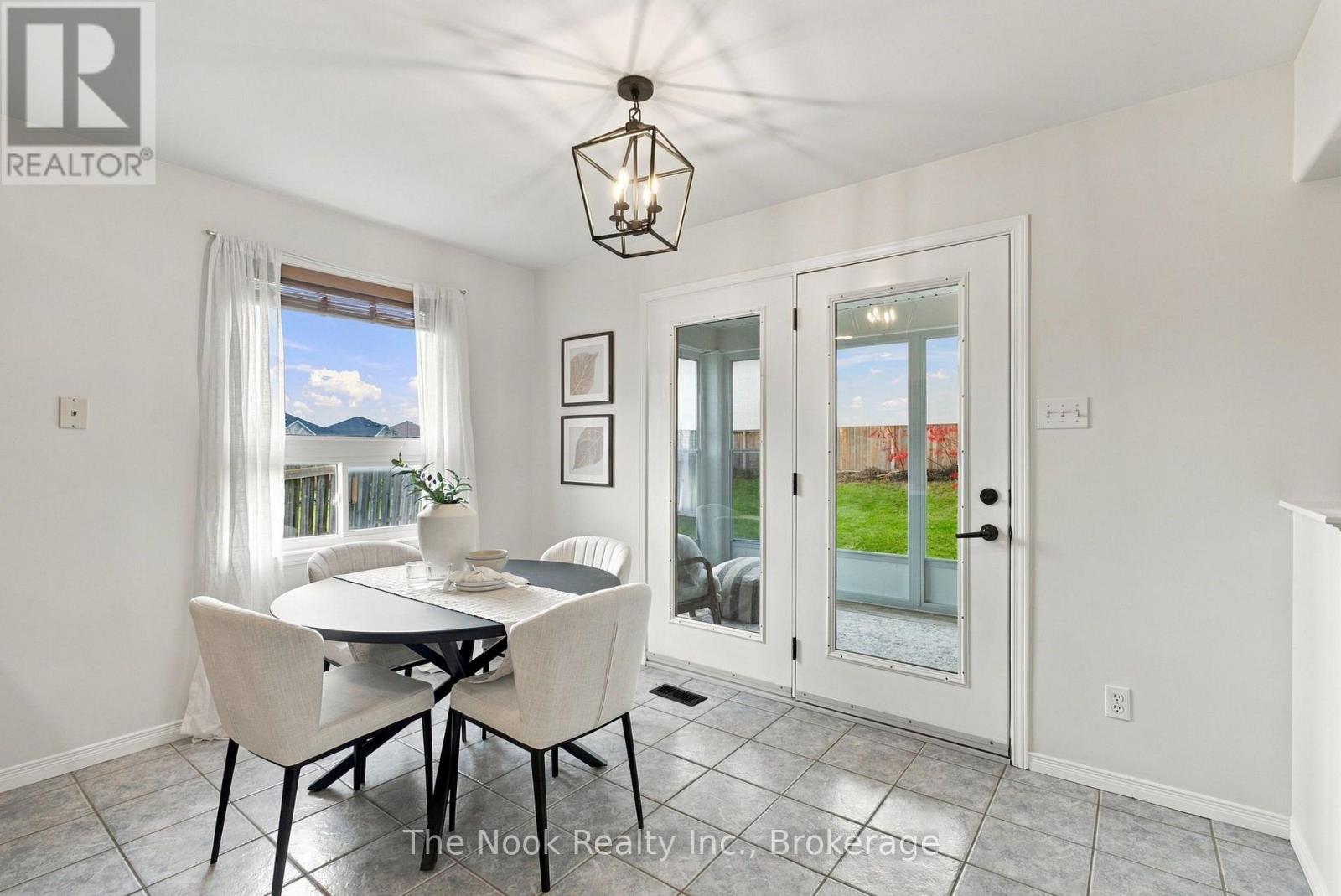 33 Laing Court — photo 13