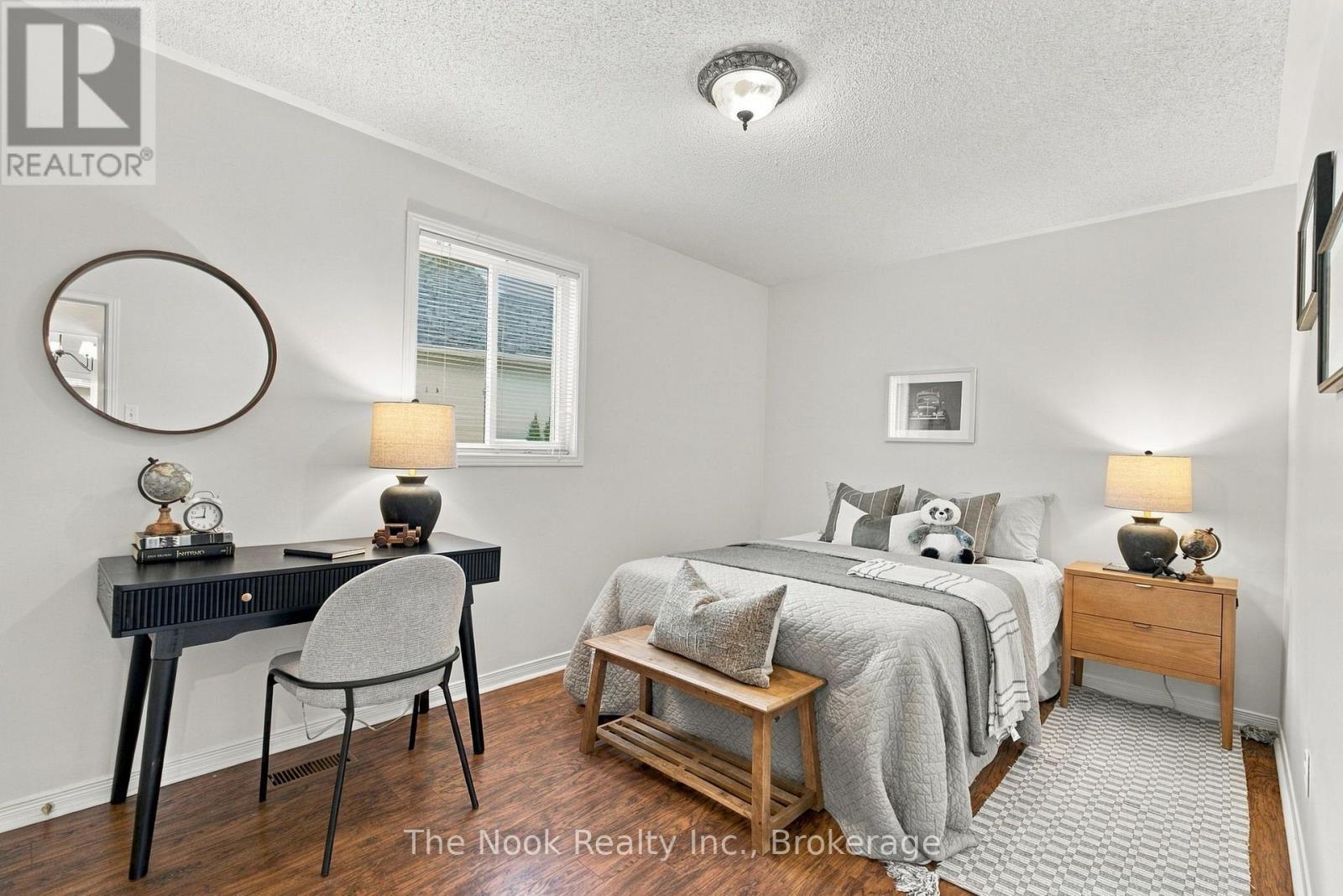 33 Laing Court — photo 28
