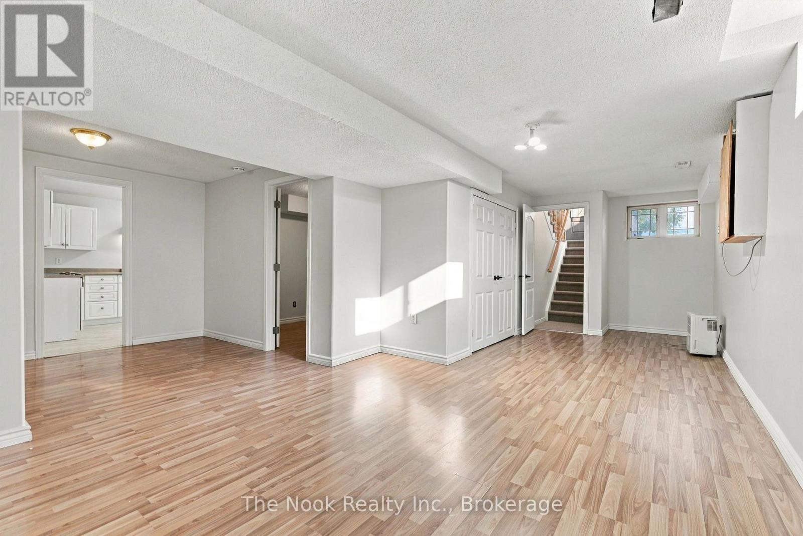 33 Laing Court — photo 39