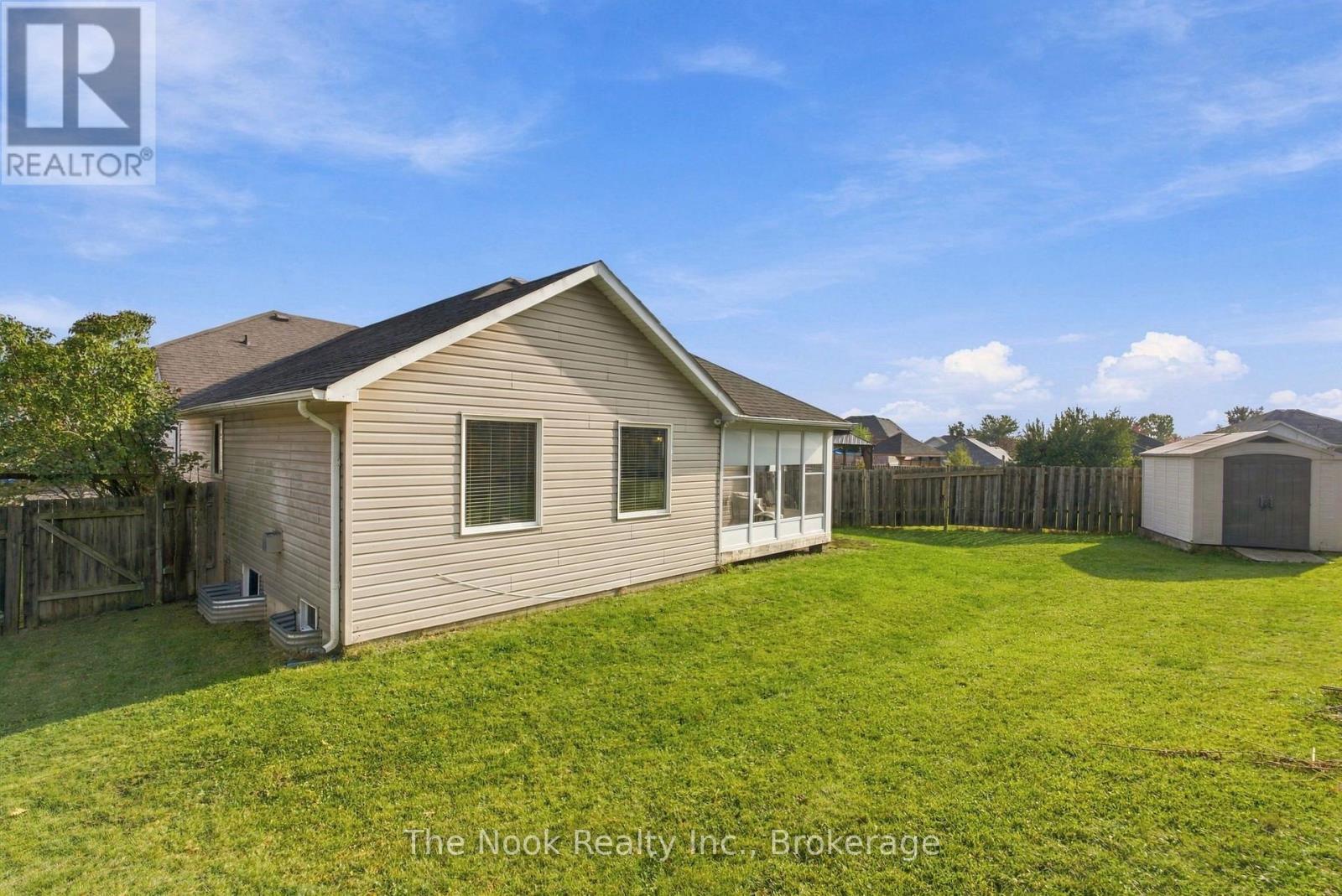 33 Laing Court — photo 44