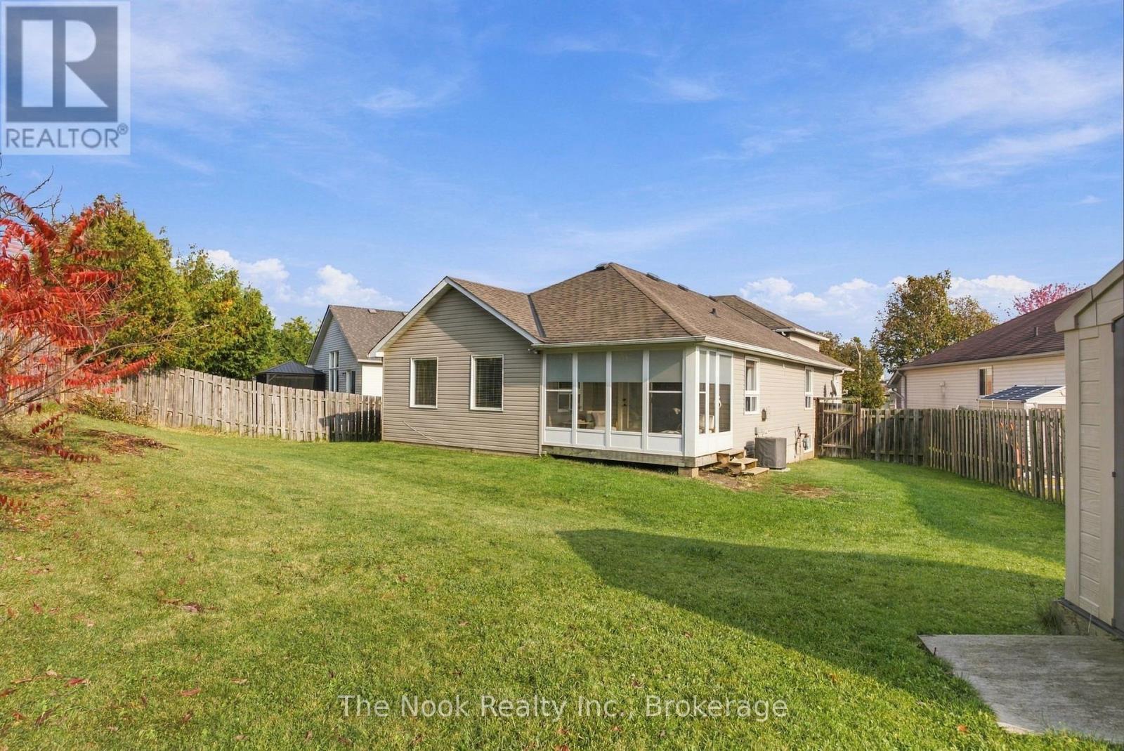 33 Laing Court — photo 45