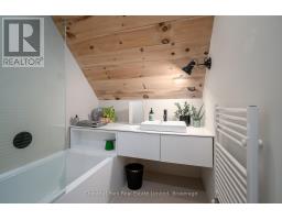 82 Wilson Road, Prince Edward County, ON K0K1G0 Photo 34