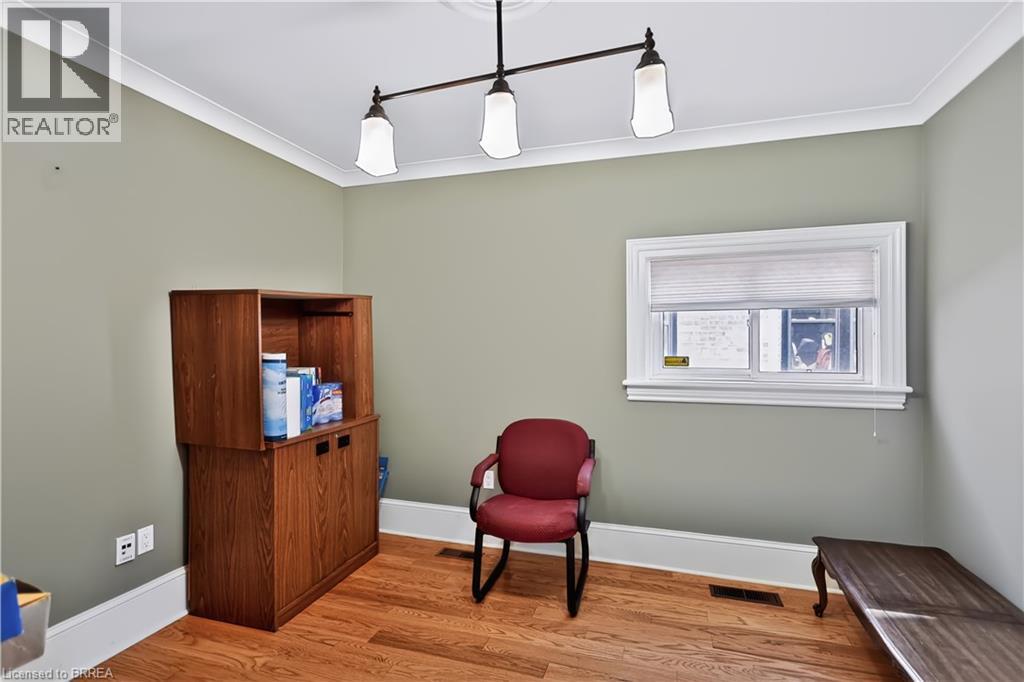 241 BRANT Avenue, Brantford — photo 7