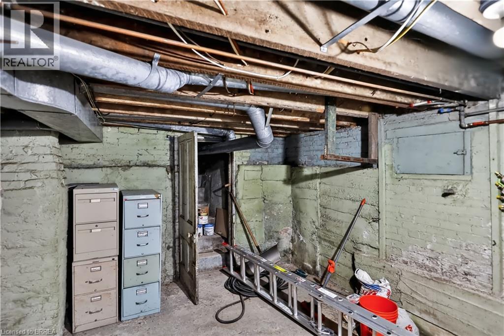 241 Brant Avenue — photo 24