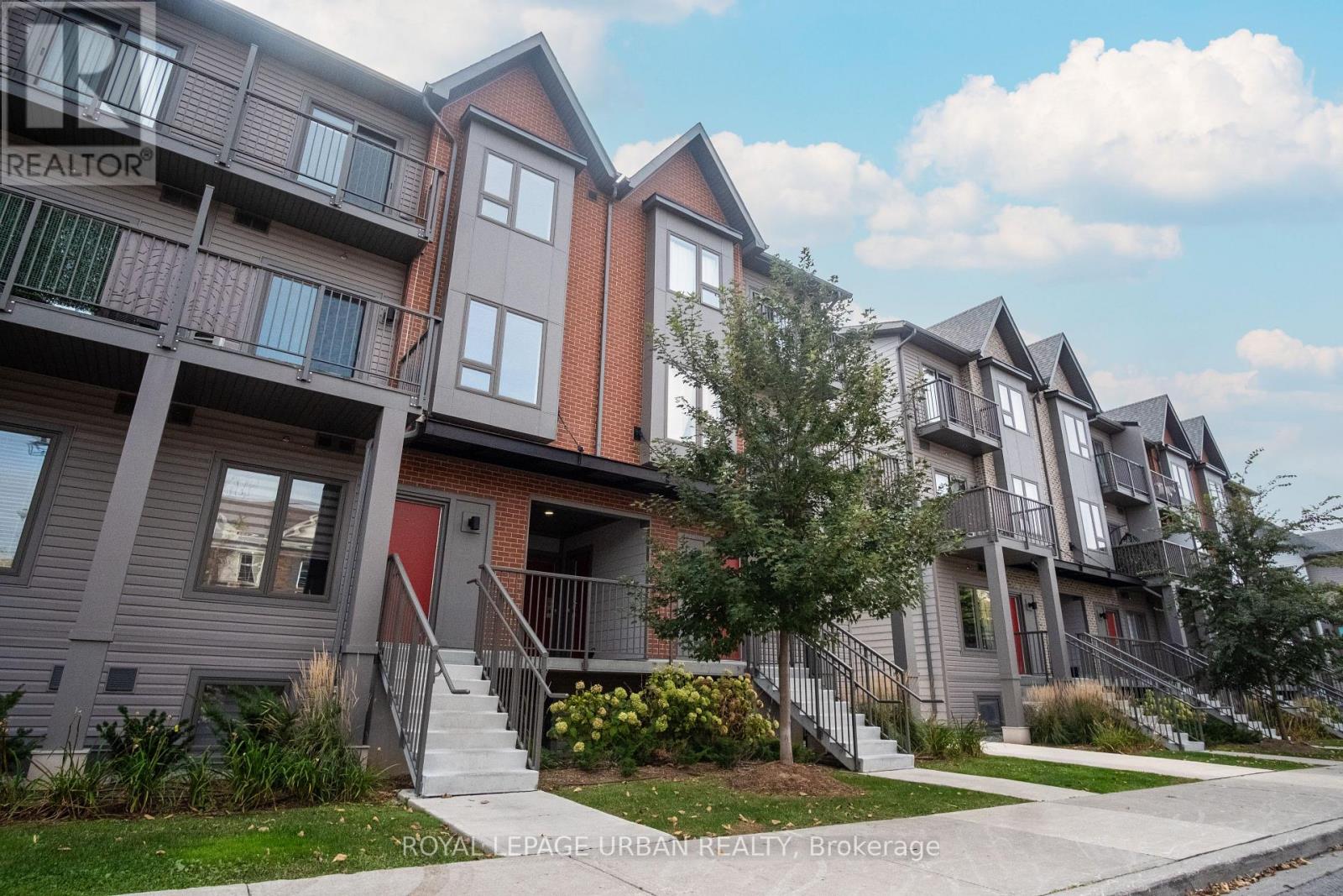 1313- 2635 William Jackson Drive, Pickering, ON