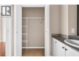 1201 480 Robson Street, Vancouver, BC V6B1S1 Photo 10
