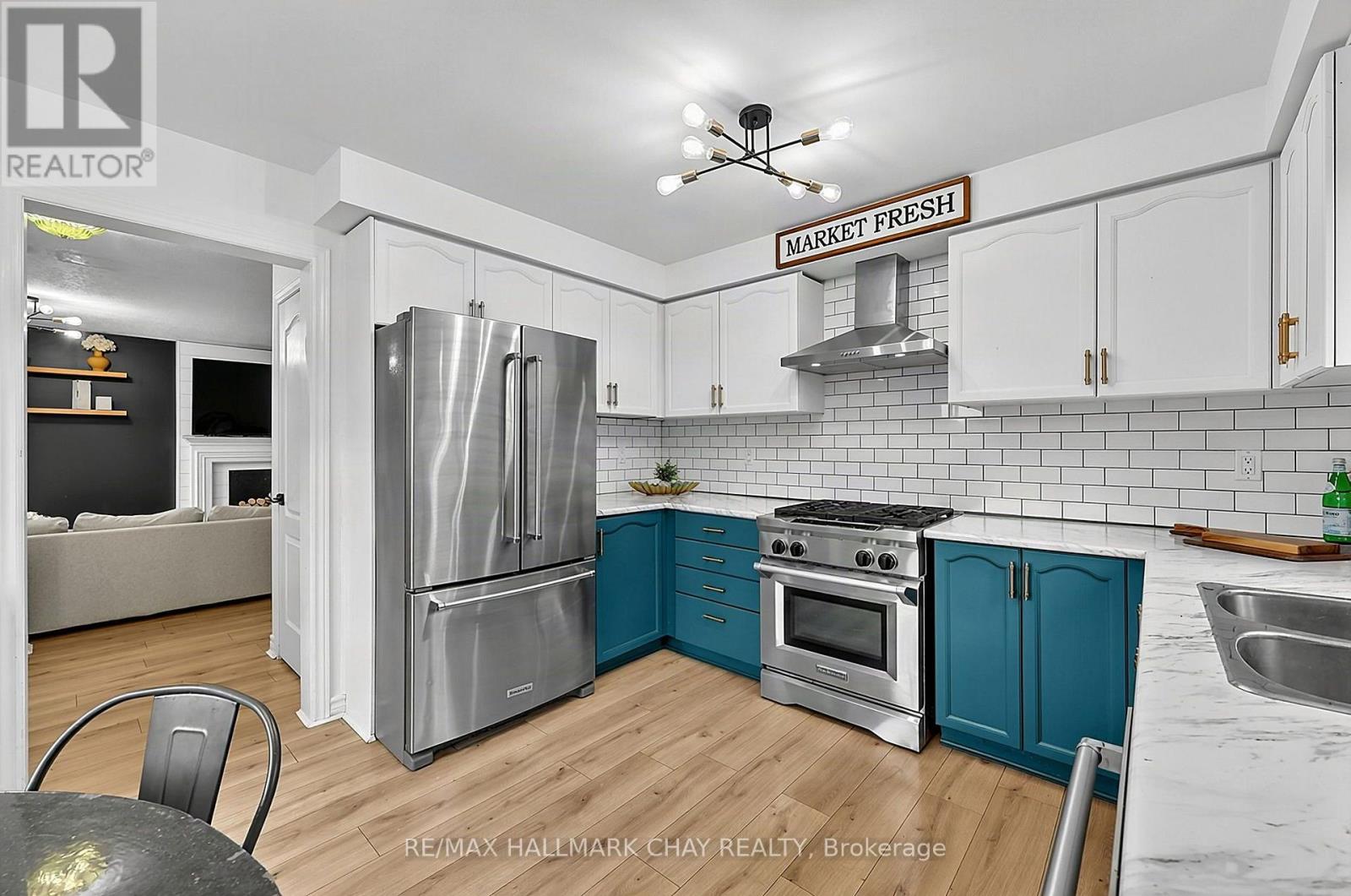 17 PRINCE DRIVE, Bradford West Gwillimbury (Bradford) — photo 10