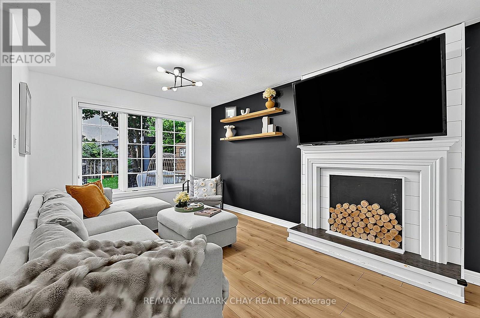 17 PRINCE DRIVE, Bradford West Gwillimbury (Bradford) — photo 5