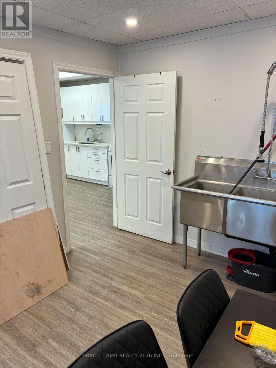 73 Main Street East — photo 14