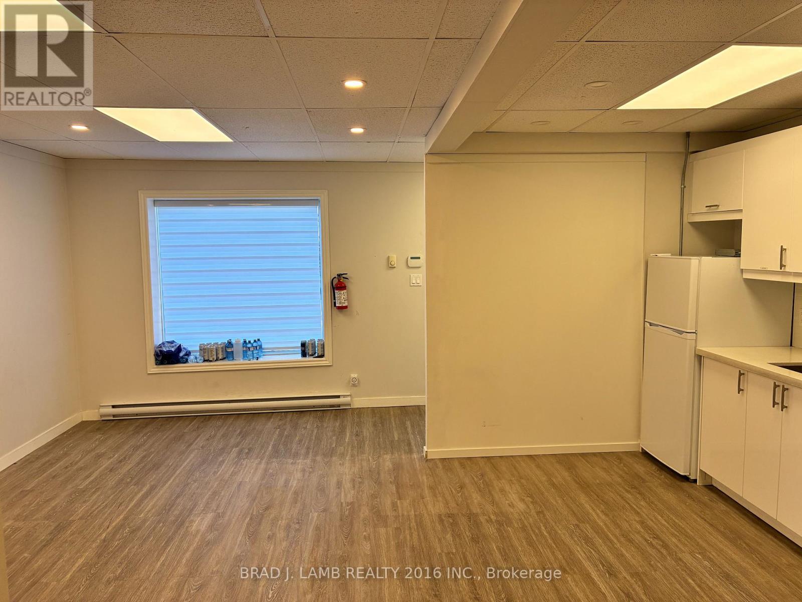 73 Main Street East — photo 15