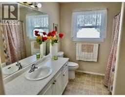 534 Redwing Drive, Penticton, BC V2A8N7 Photo 9