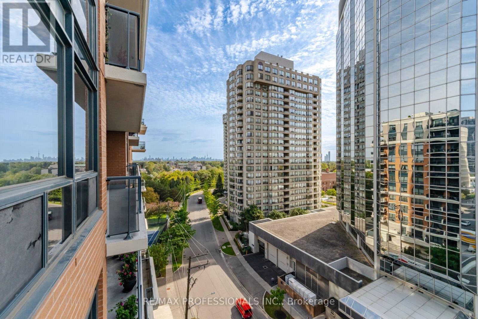 901- 2 Aberfoyle Crescent North, Toronto, ON photo 23