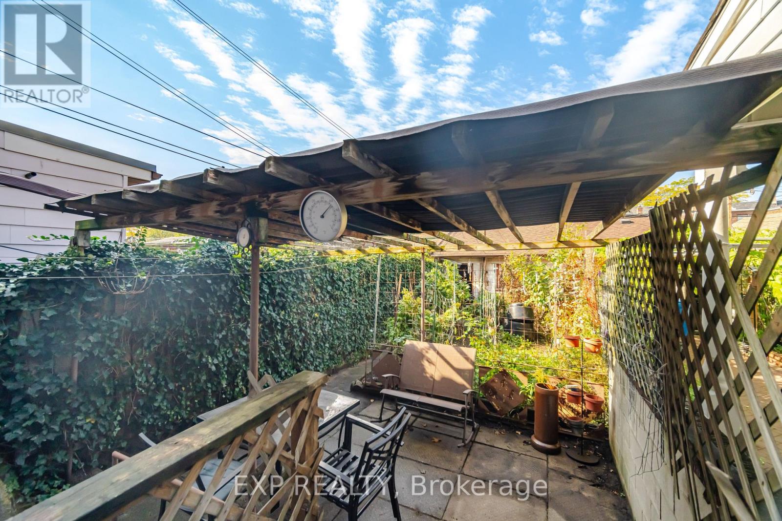 64 SYMINGTON AVENUE - 36