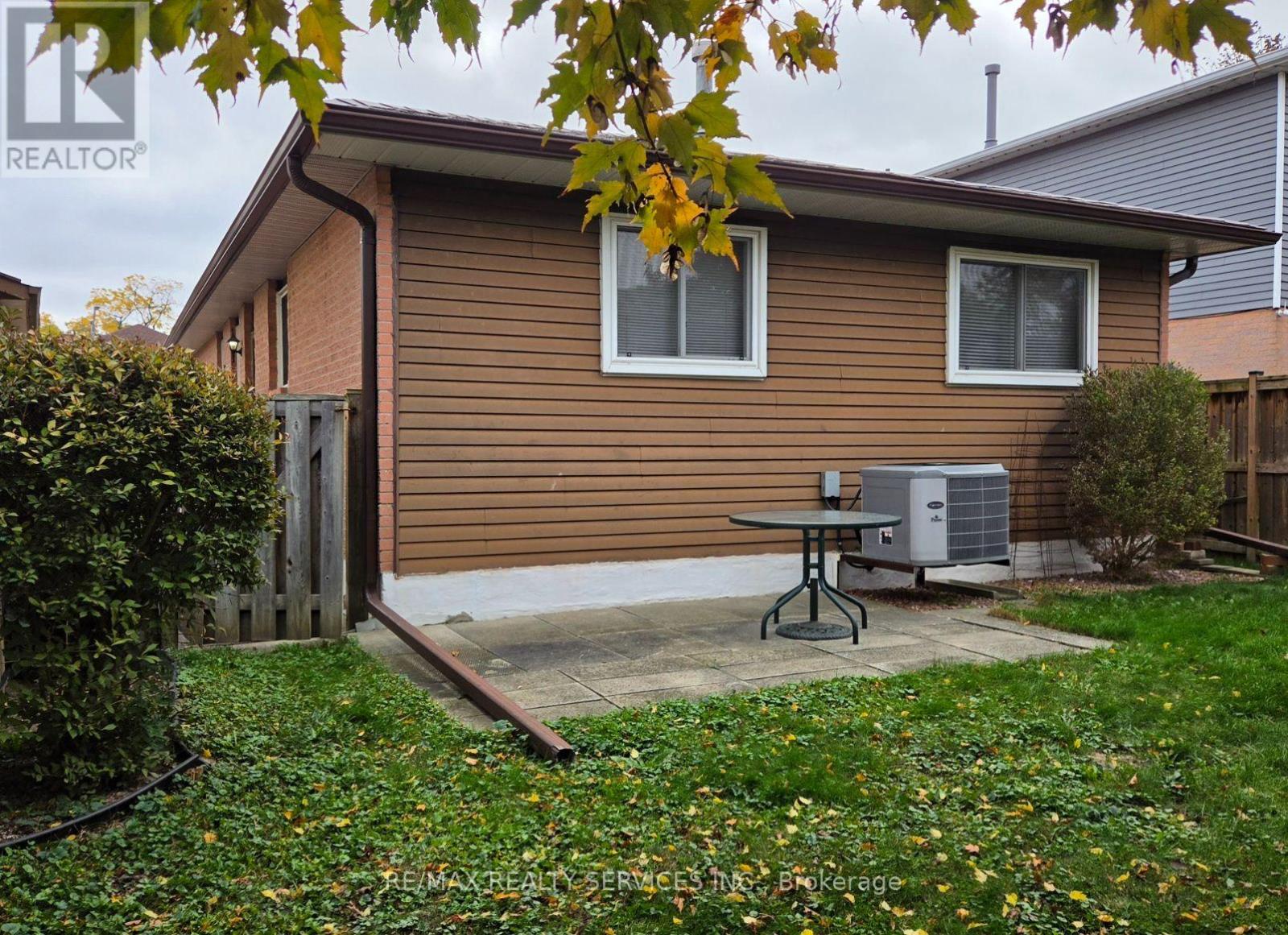 41 Greenleaf Crescent, Brampton, ON photo 44