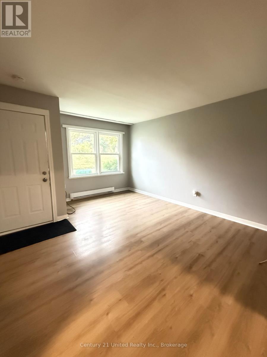 1269 Clonsilla Avenue — photo 3