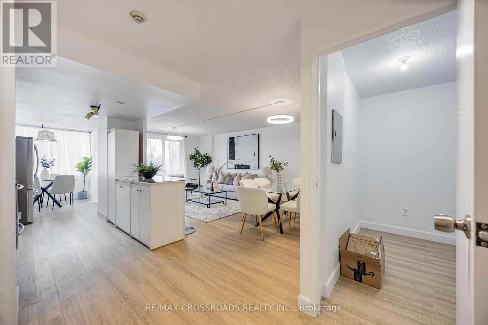 10 Markbrook Lane — photo 33