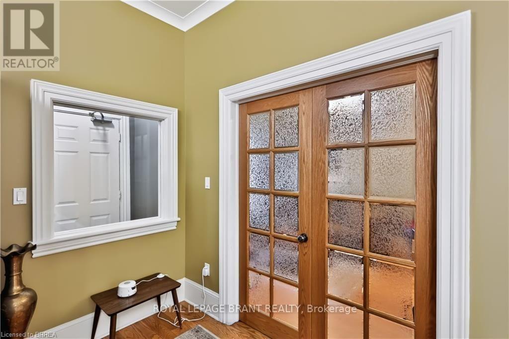 241 Brant Avenue — photo 17