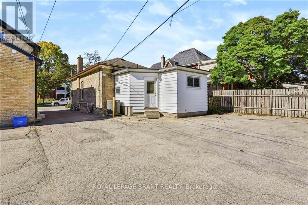 241 Brant Avenue — photo 27