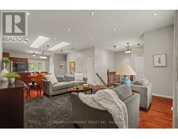 Living room - 49 - 20 Kitty Murray Lane, Hamilton, ON L8K1L7 Photo 6