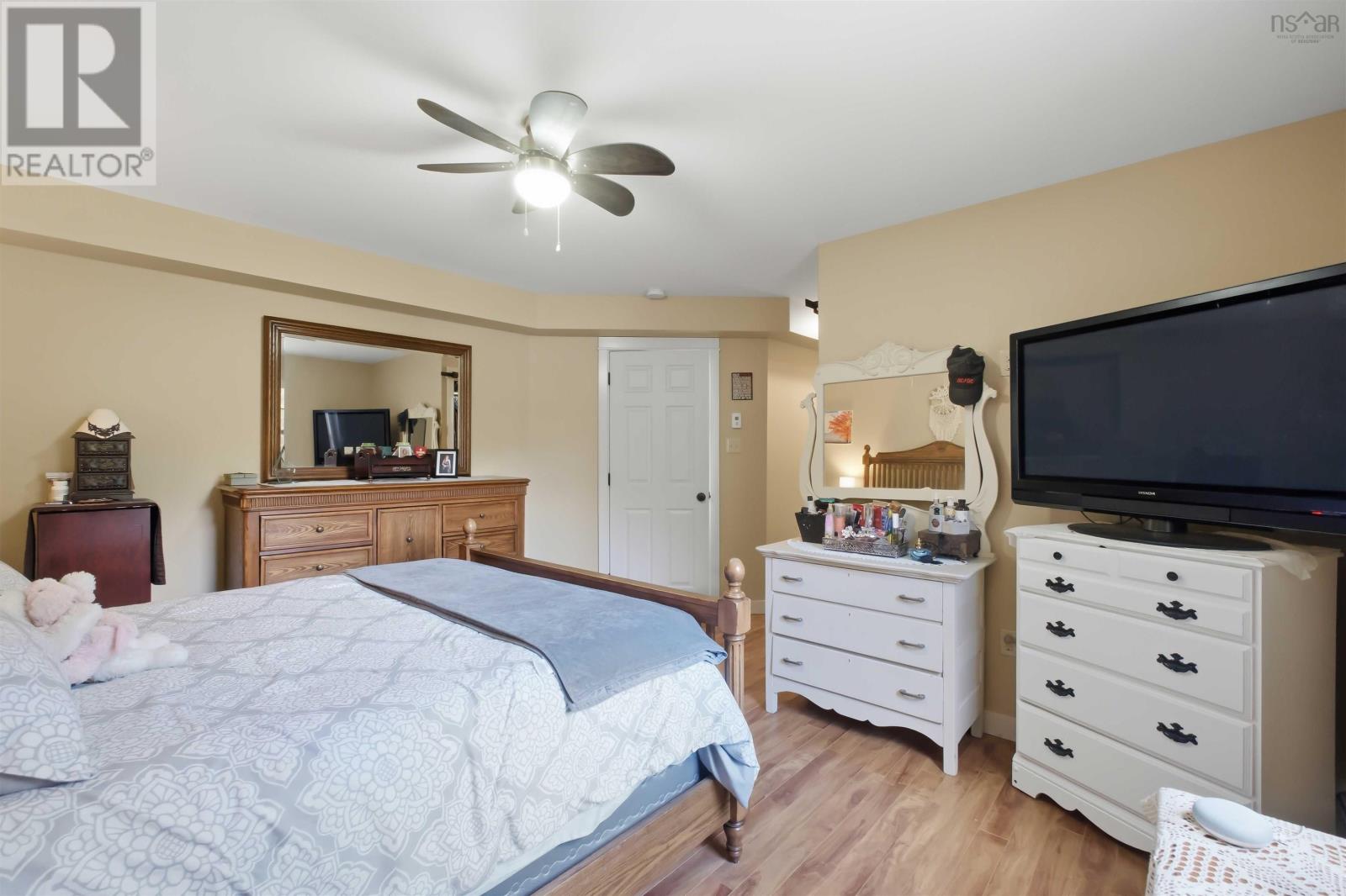 Property 25 of 40 of 271 Hall Road
