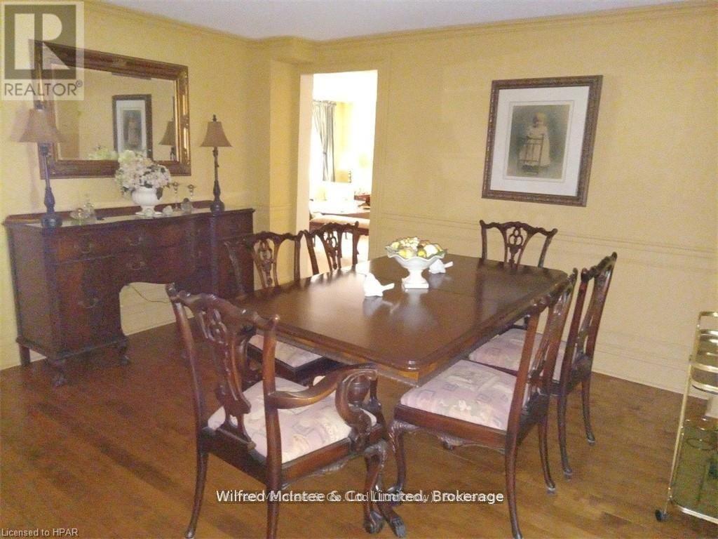 83 Duncan Street South — photo 14