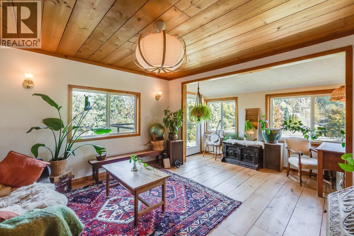 3051 Fofonow Road, Nelson - Image 1