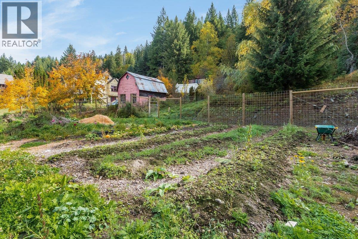 3051 Fofonow Road, Nelson - Image 1