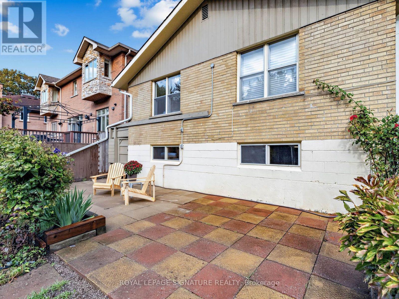 165 Wedgewood Drive — photo 35