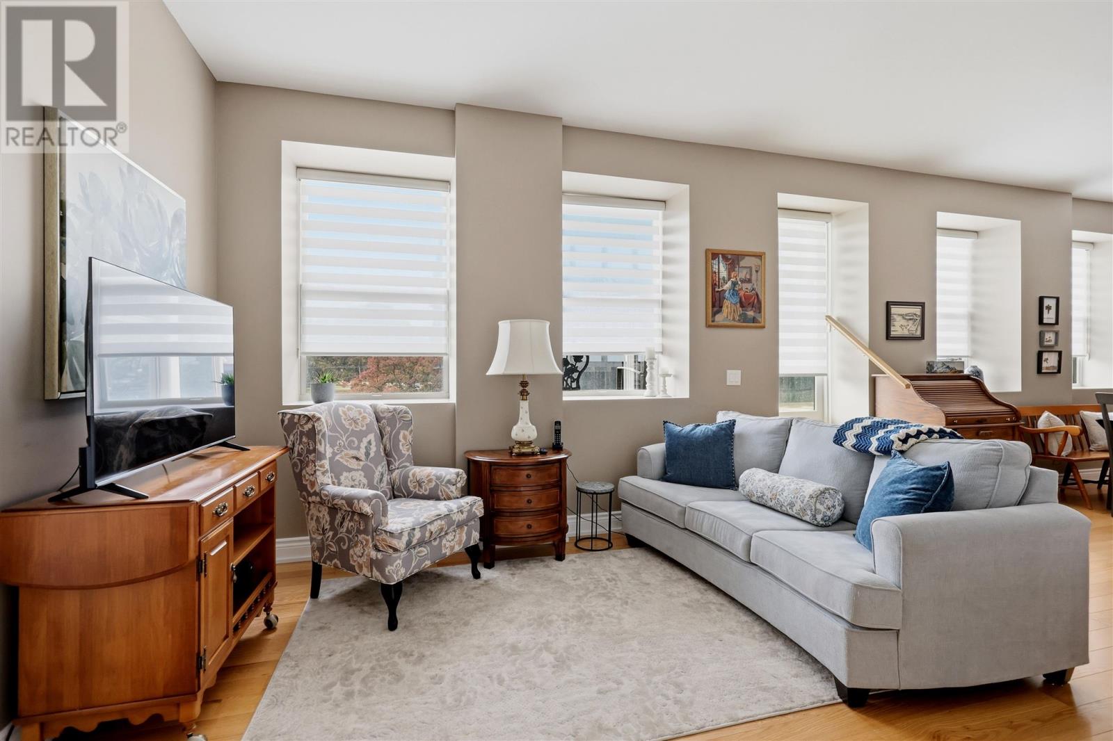 969 Queen St # 205 — photo 3