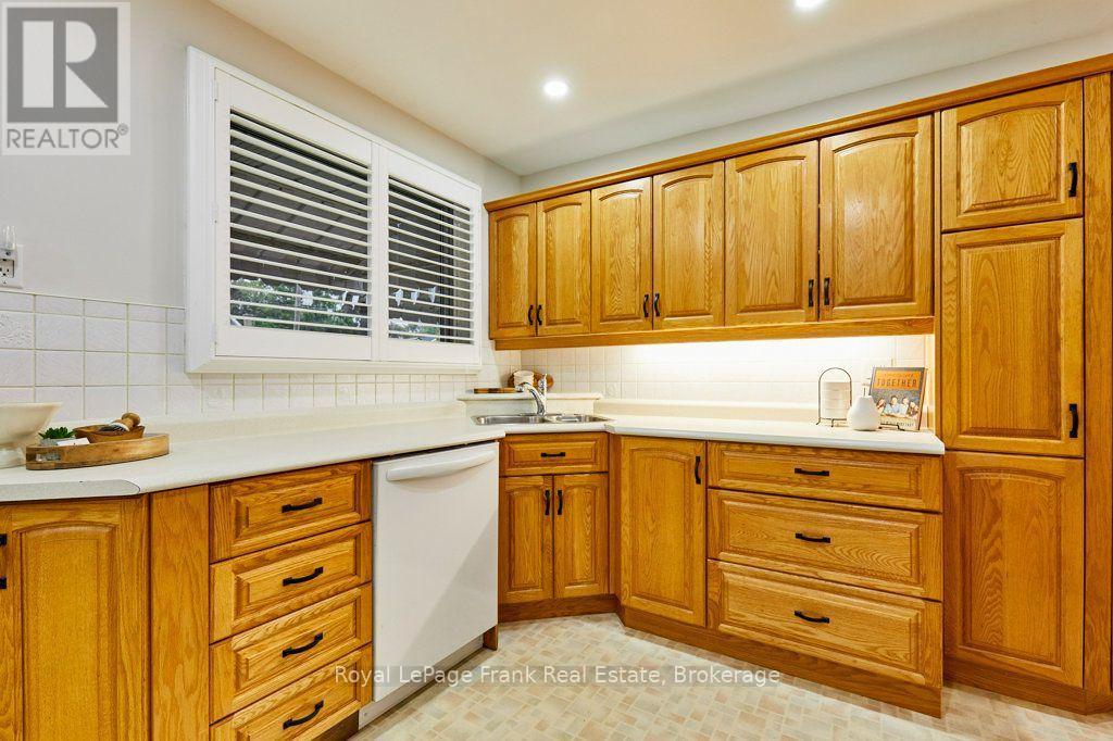 15111 SIMCOE STREET - 15