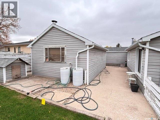 954 Brown STREET, Moose Jaw — photo 15