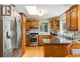 Bathroom - 5179 Del Monte Ave, Saanich, BC V8Y1X3 Photo 11