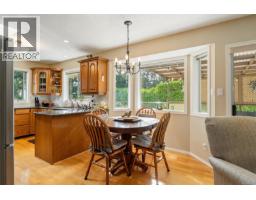 Dining nook - 5179 Del Monte Ave, Saanich, BC V8Y1X3 Photo 15